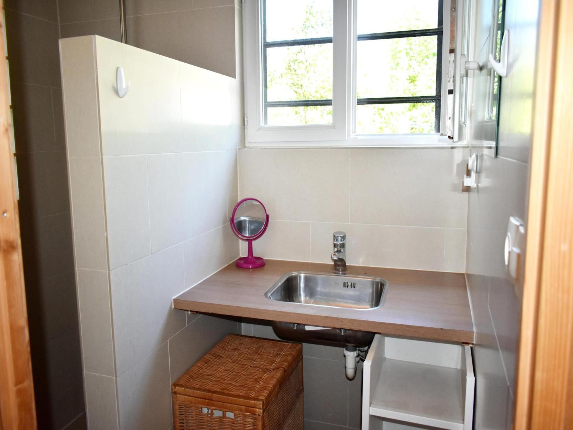 Modern Holiday Home Near The Forest Saint-Honore-les-Bains Ngoại thất bức ảnh