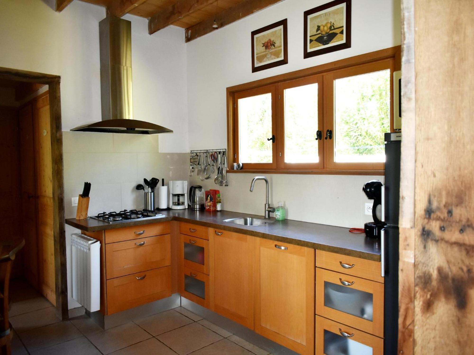Modern Holiday Home Near The Forest Saint-Honore-les-Bains Ngoại thất bức ảnh