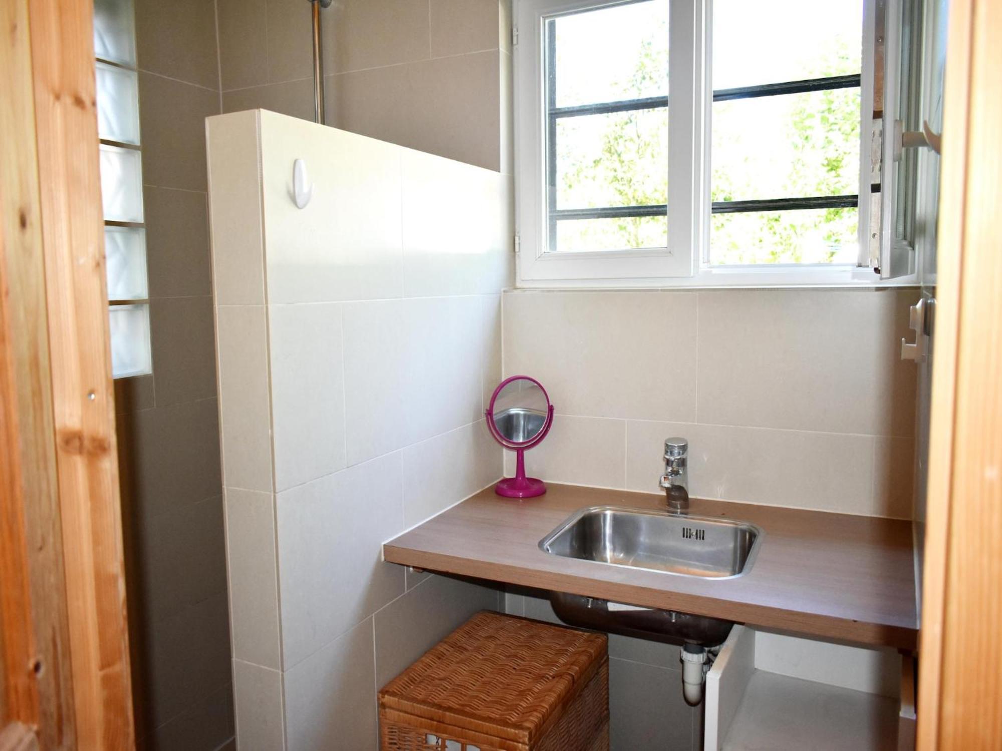 Modern Holiday Home Near The Forest Saint-Honore-les-Bains Ngoại thất bức ảnh